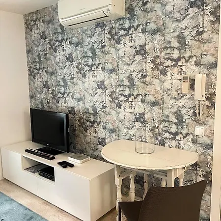 Wallis Apartment *